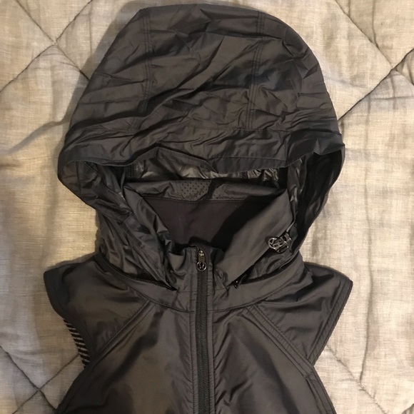 lululemon athletica Black Vest - Picture 7 of 8